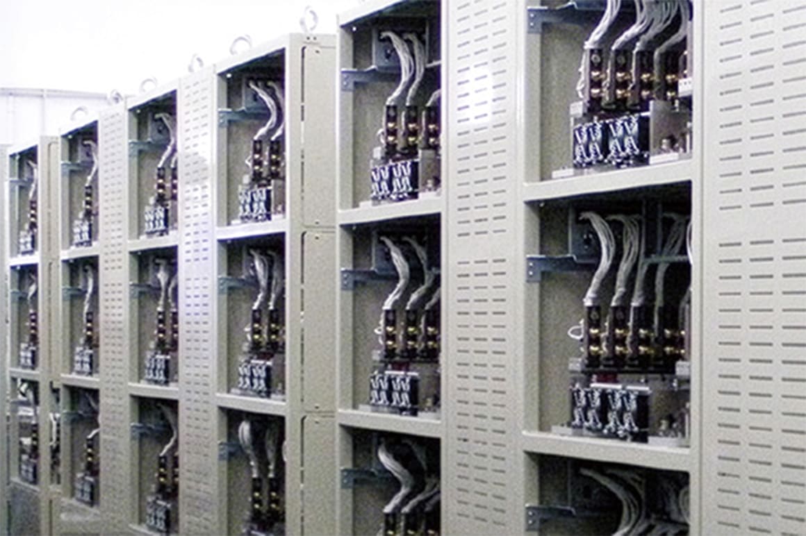 充放電検査装置用電源